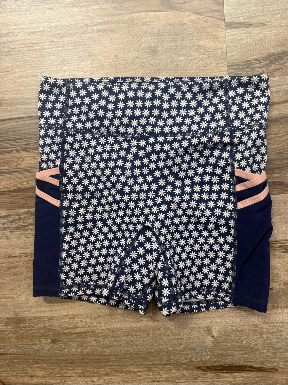 Fabletics Motion 364 High-Waist Navy Daisy Print Active Shorts with Pink Accent